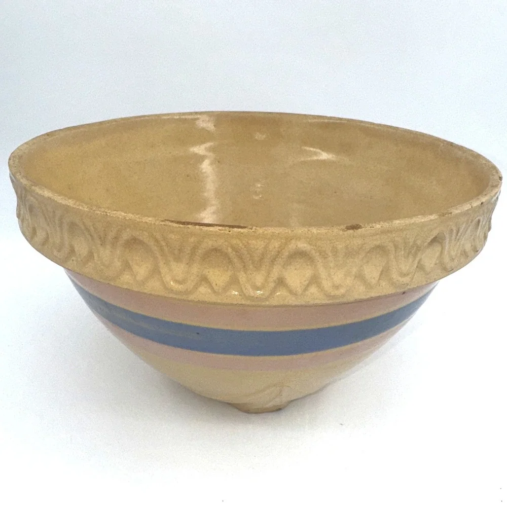 Yellowware Mixing Bowl Brown w/Pink & Blue Bands Crust Rim 9.5